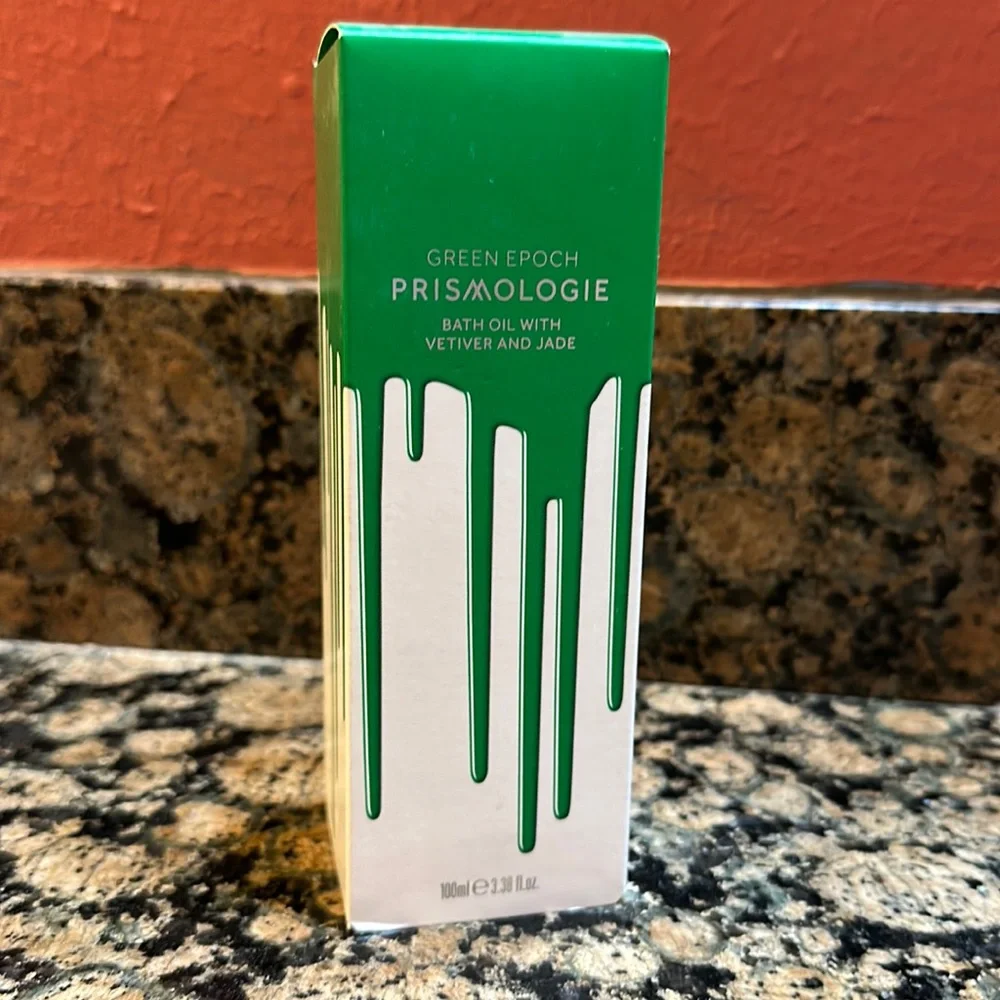 ⚜️ PRISMOLOGIE 🦚 Bath Oil  w/Vetiver & Jade